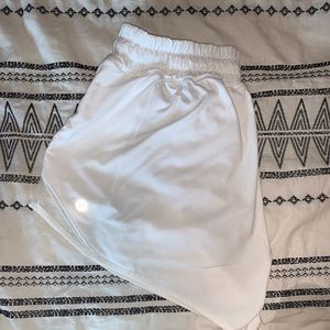 Lululemon hotty hot shorts 4”